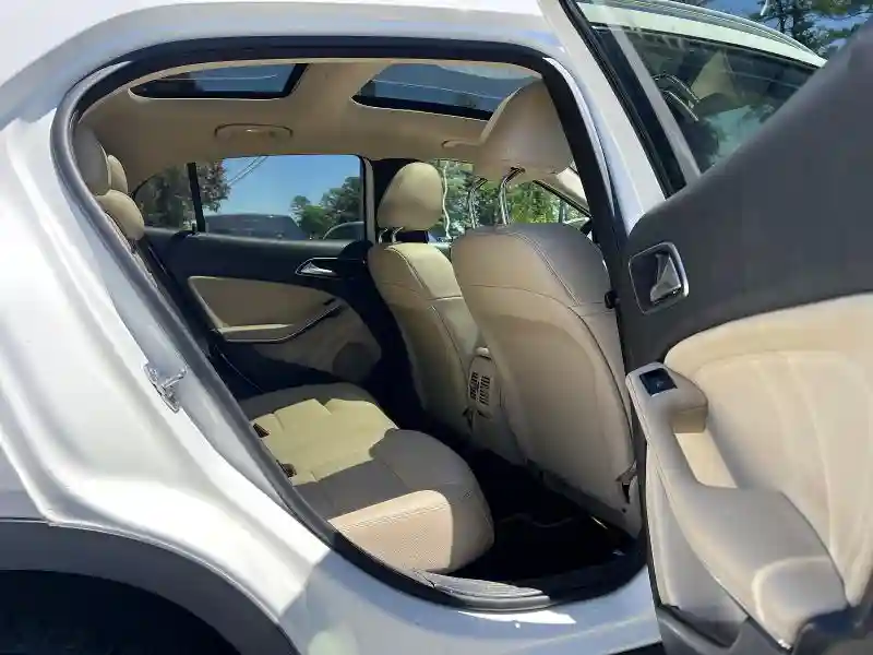 WDCTG4GB9JJ505418 2018 MERCEDES-BENZ GLA-CLASS-5