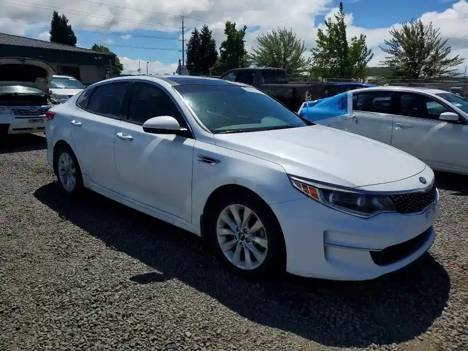 5XXGU4L30GG013212 2016 KIA OPTIMA-3