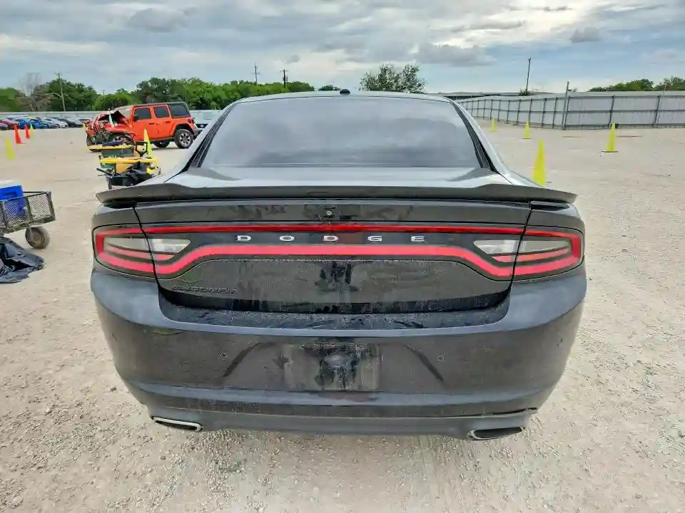 2C3CDXBG4KH670657 2019 DODGE CHARGER-5