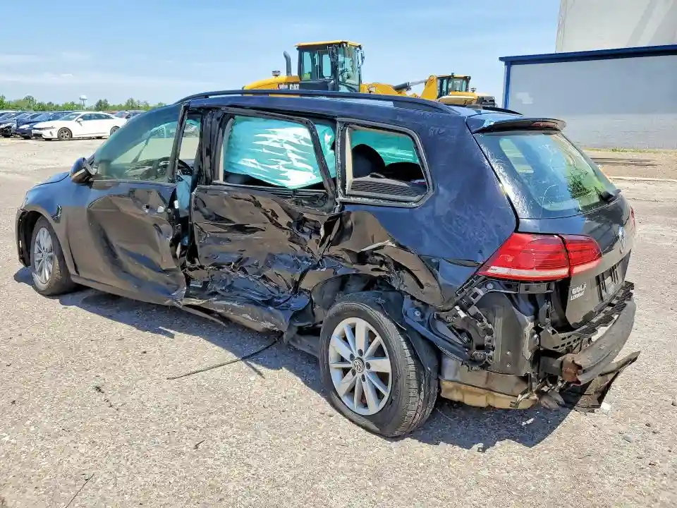 3VWD17AUXJM763440 2018 VOLKSWAGEN GOLF-1