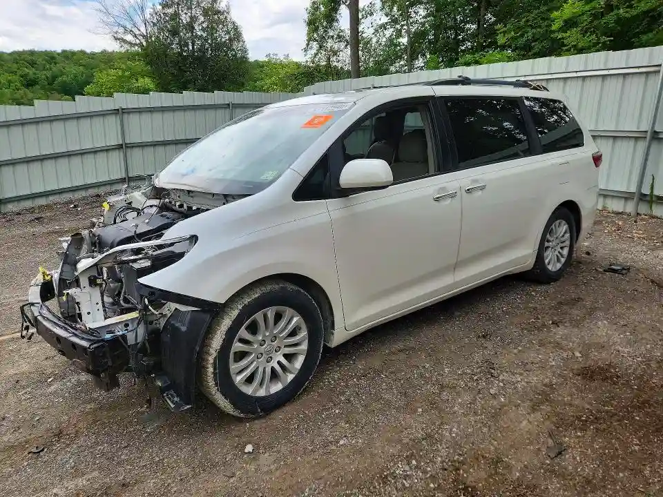 5TDYK3DC9FS652639 2015 TOYOTA SIENNA-0