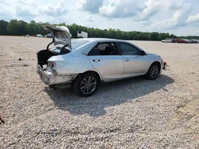 4T1BF1FK7HU368388 2017 TOYOTA CAMRY-2