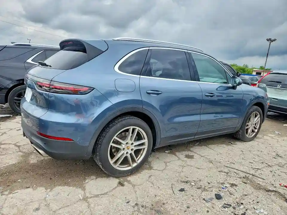 WP1AA2AY6KDA06803 2019 PORSCHE CAYENNE-2