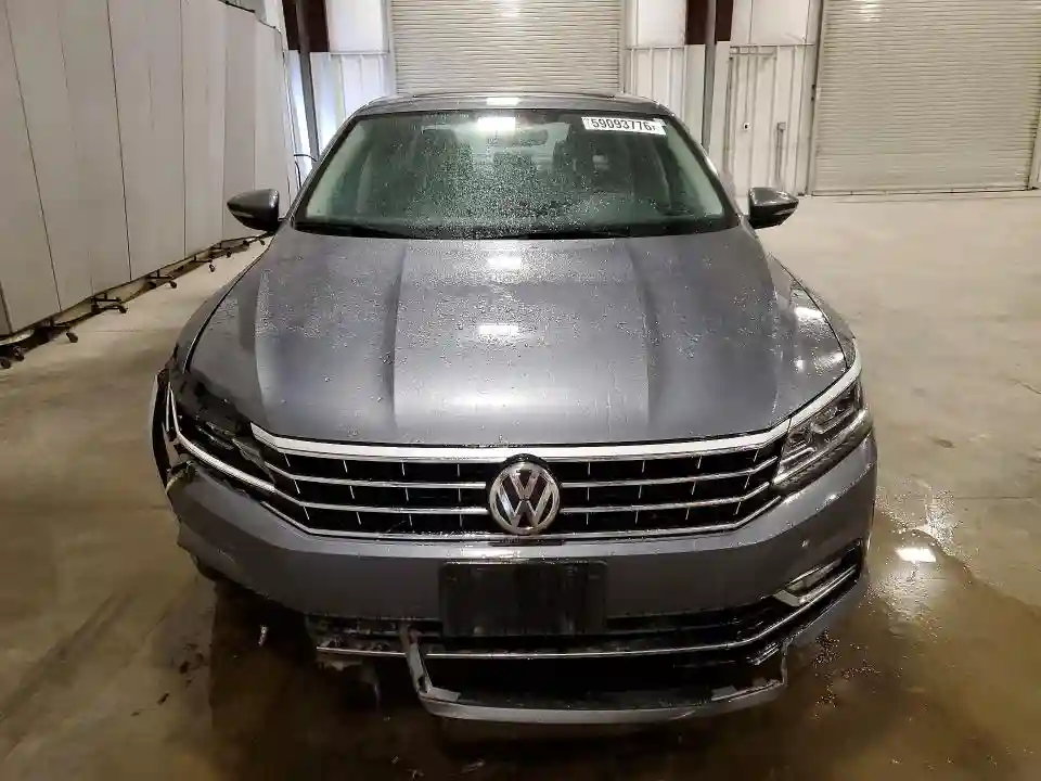 1VWGT7A36HC033969 2017 VOLKSWAGEN PASSAT-4
