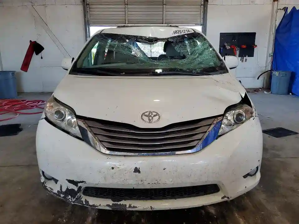 5TDDK3DC3FS101461 2015 TOYOTA SIENNA-4