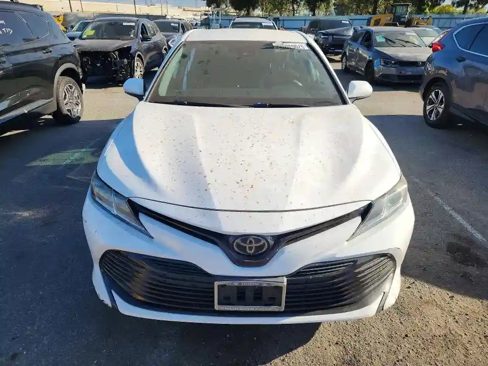 4T1B11HK8KU220124 2019 TOYOTA CAMRY-4
