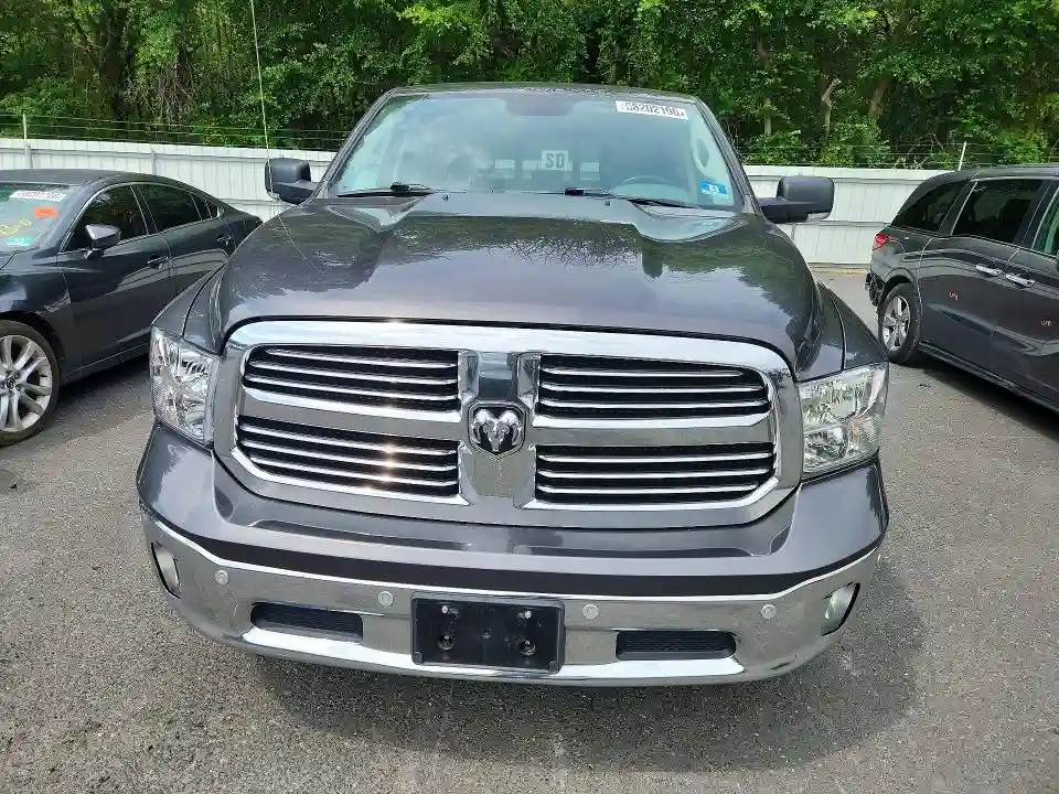 1C6RR7LT0JS284755 2018 RAM 1500-4