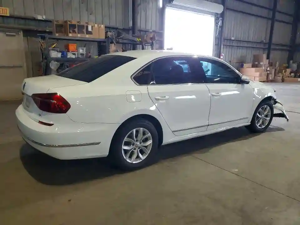 1VWAT7A37HC025403 2017 VOLKSWAGEN PASSAT-2