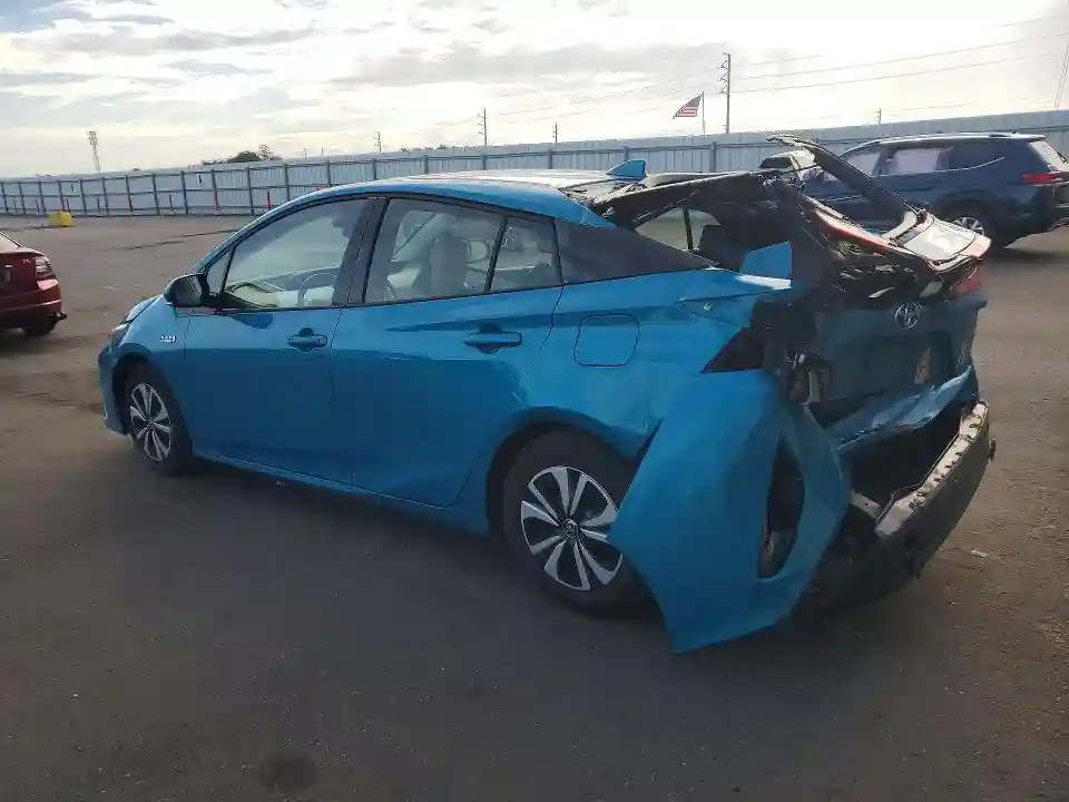 JTDKARFP8J3099357 2018 TOYOTA PRIUS-1