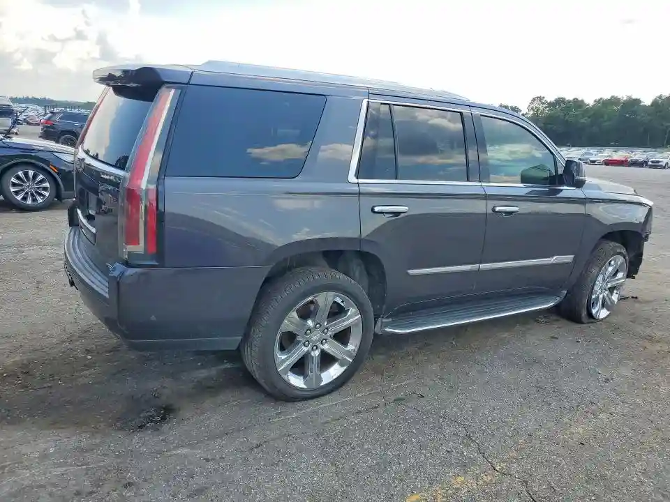 1GYS4CKJ9HR290275 2017 CADILLAC ESCALADE-2