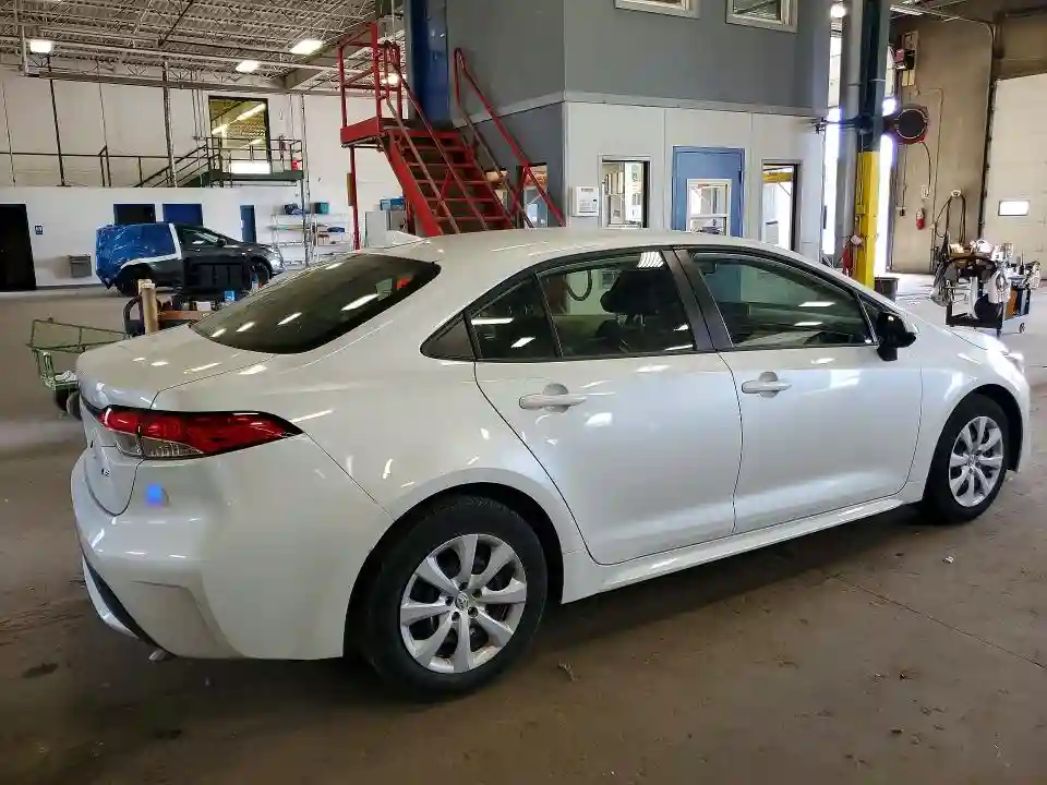 JTDEPMAEXN3025674 2022 TOYOTA COROLLA-2