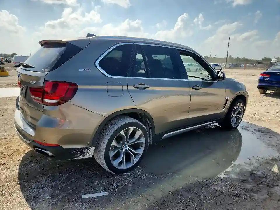 5UXKT0C30H0S81684 2017 BMW X5-2
