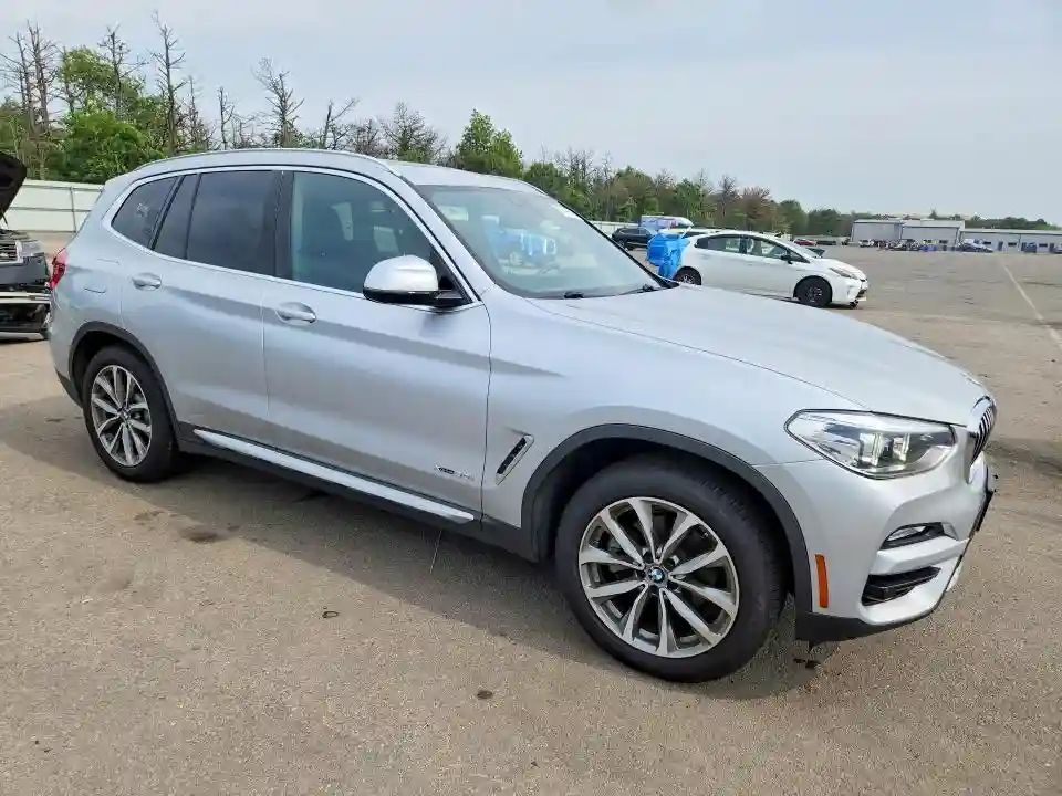 5UXTR9C56JLD66531 2018 BMW X3-3