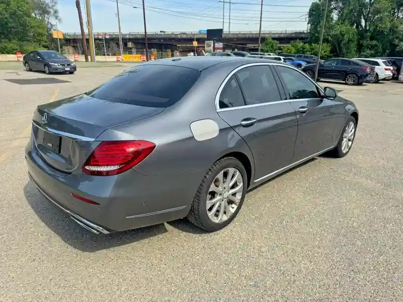 WDDZF4JB9HA118251 2017 MERCEDES-BENZ E-CLASS-2