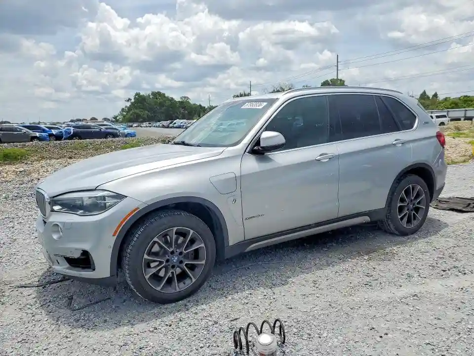 5UXKT0C55J0V99873 2018 BMW X5-0