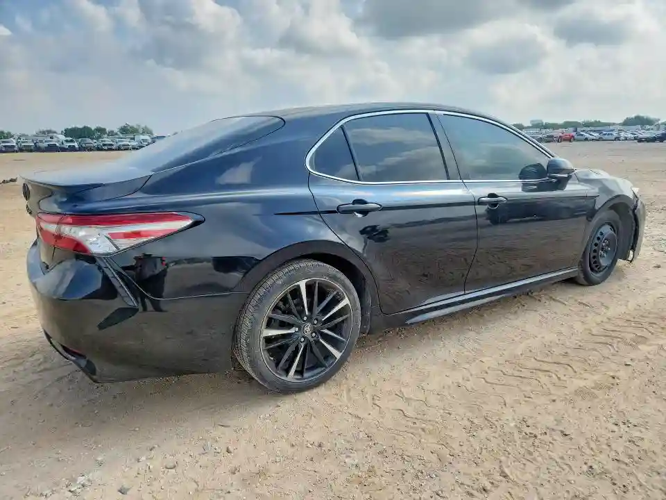 4T1B61HK5JU542901 2018 TOYOTA CAMRY-2