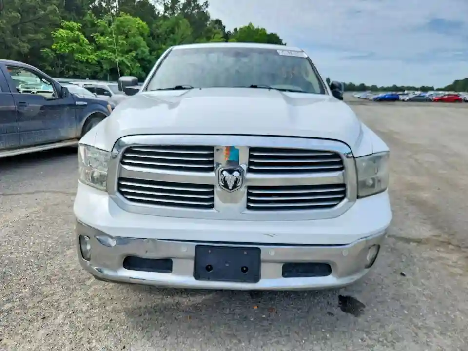 1C6RR6LT2KS627058 2019 RAM 1500-4