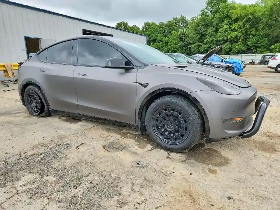 5YJYGDEE6MF084715 2021 TESLA MODEL Y-3