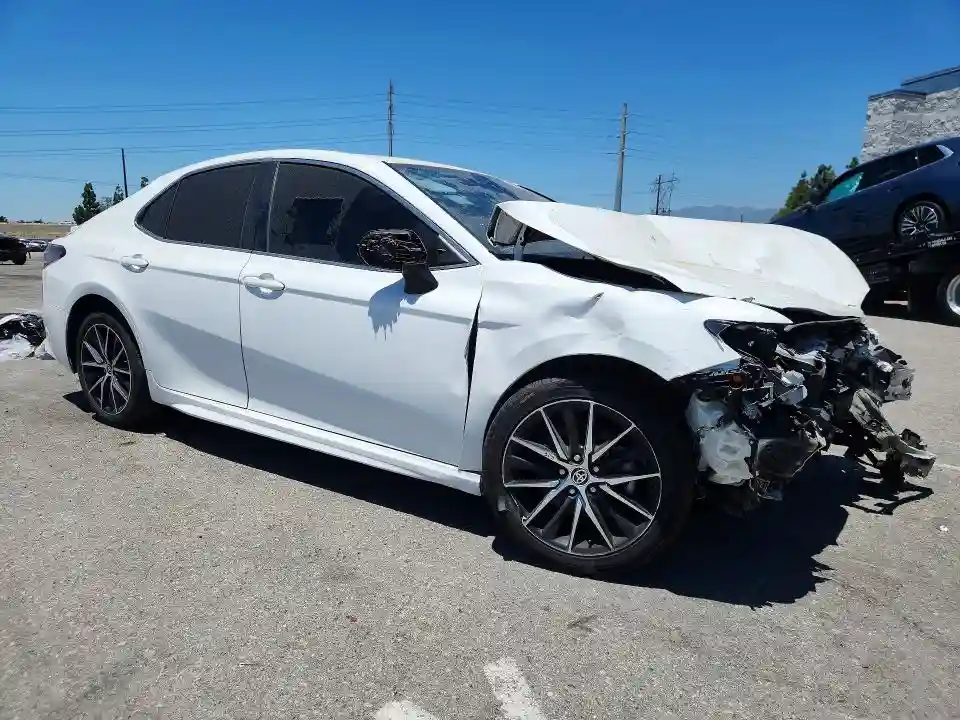 4T1G11AK7MU571870 2021 TOYOTA CAMRY-3