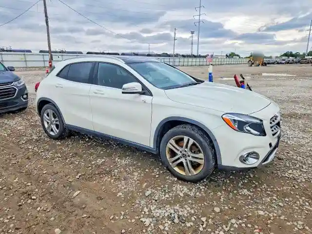 WDCTG4EB2JJ436493 2018 MERCEDES-BENZ GLA-CLASS-3