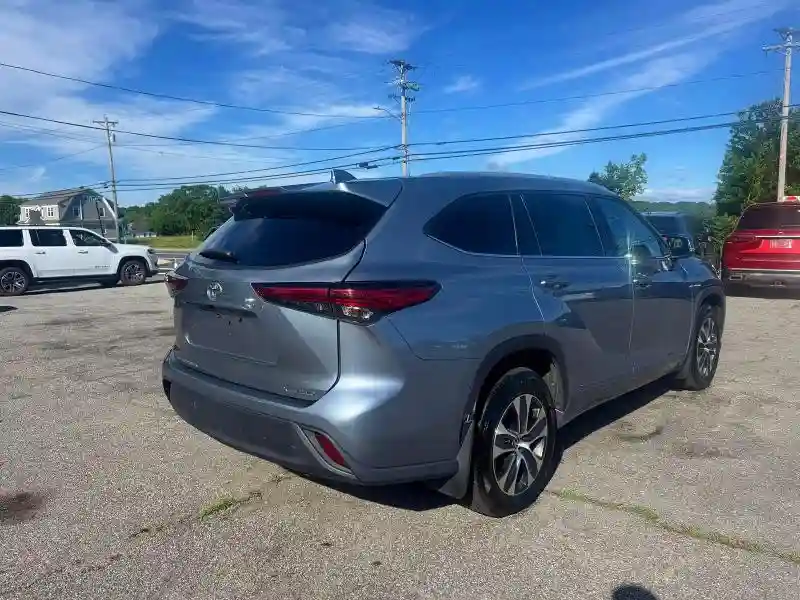 5TDGZRBH6NS174915 2022 TOYOTA HIGHLANDER-3