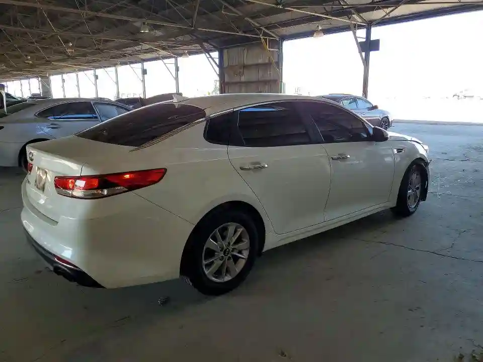 KNAGT4L31H5150472 2017 KIA OPTIMA-2