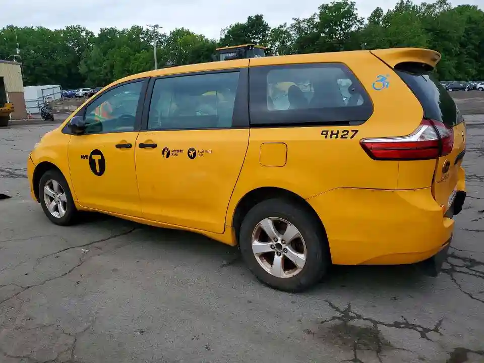 5TDZZ3DC7HS868850 2017 TOYOTA SIENNA-1