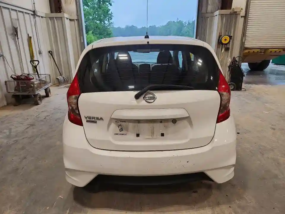 3N1CE2CP8JL358134 2018 NISSAN VERSA-5