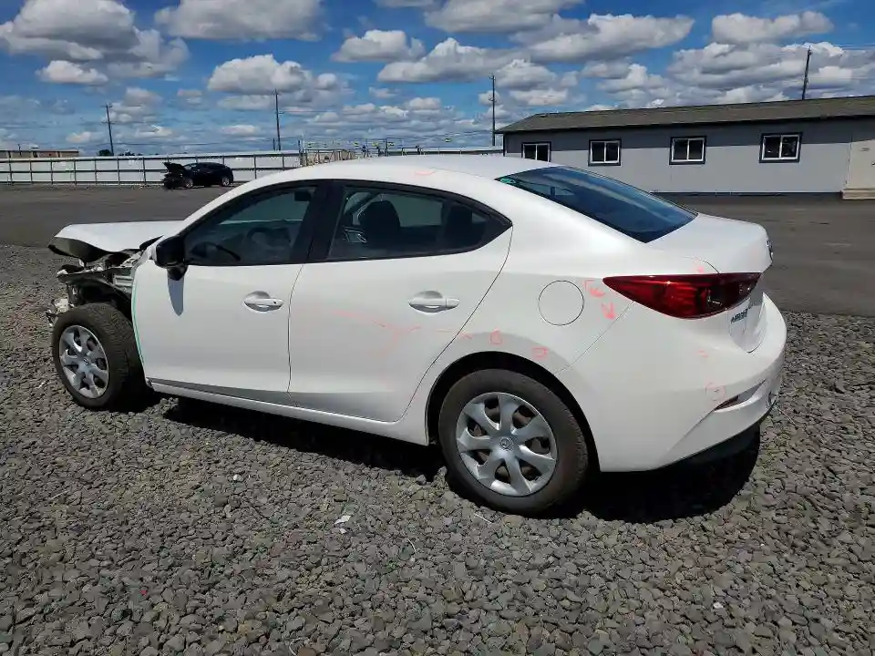 3MZBN1U78JM242814 2018 MAZDA 3-1