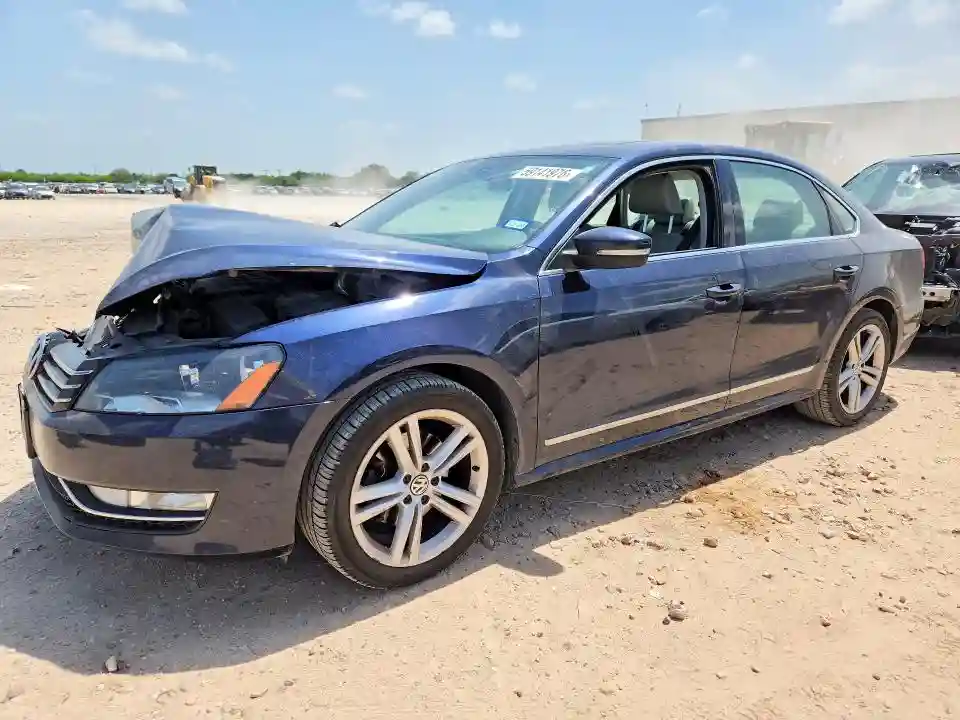 1VWBV7A36FC046982 2015 VOLKSWAGEN PASSAT-0