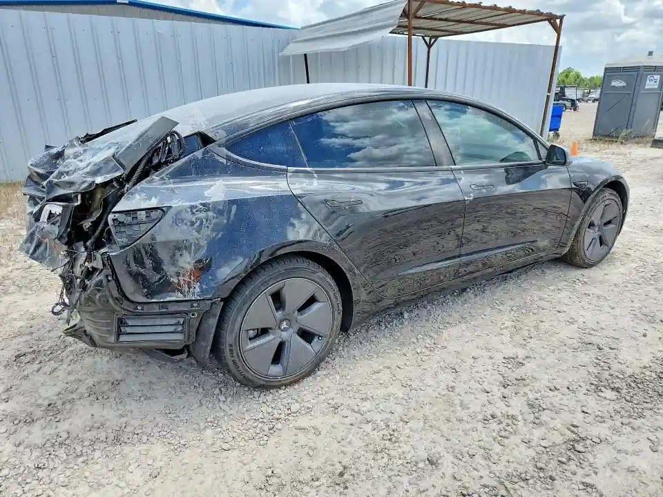 5YJ3E1EA4PF460120 2023 TESLA MODEL 3-2