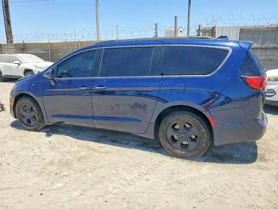 2C4RC1L75HR765106 2017 CHRYSLER PACIFICA-1