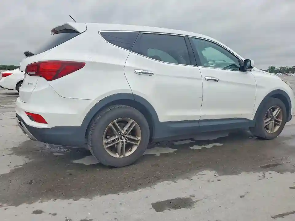 5NMZT3LB5JH095833 2018 HYUNDAI SANTA FE-2