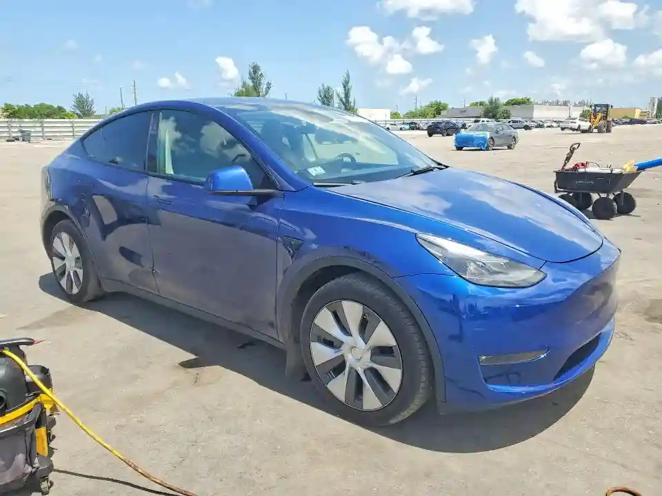 7SAYGAEE6PF850531 2023 TESLA MODEL Y-3