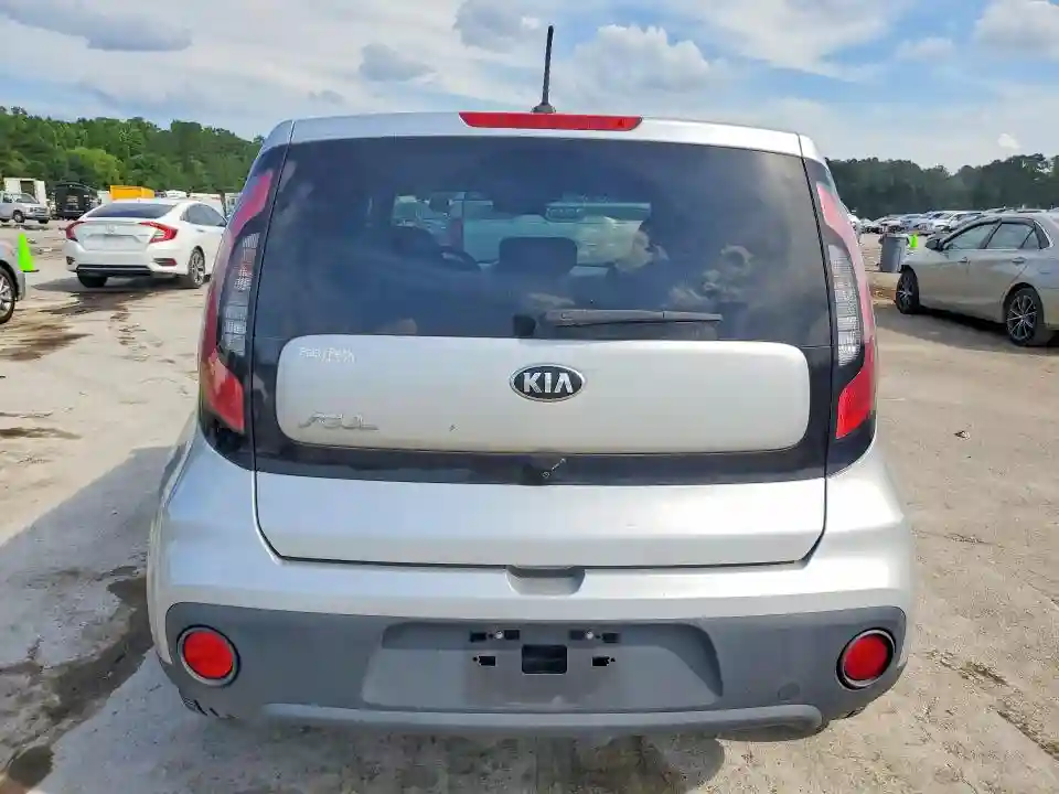KNDJN2A29K7680217 2019 KIA SOUL BASE-5