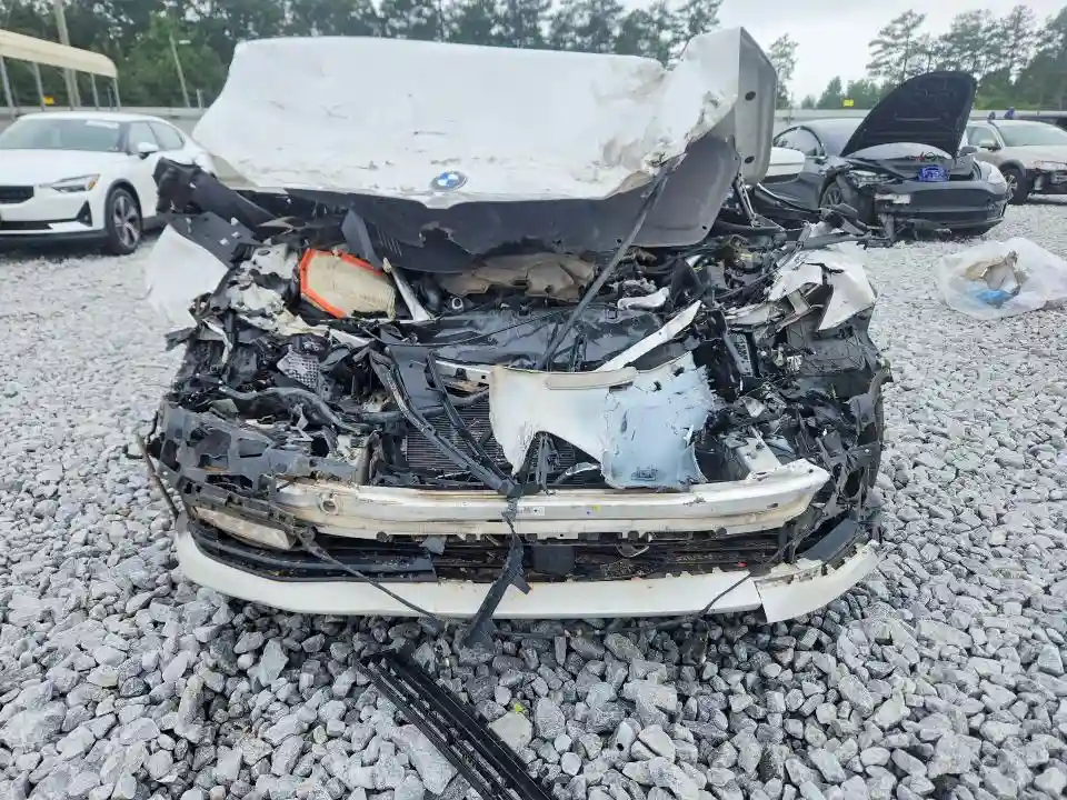 WBAJE5C54JWA94702 2018 BMW 5 SERIES-4