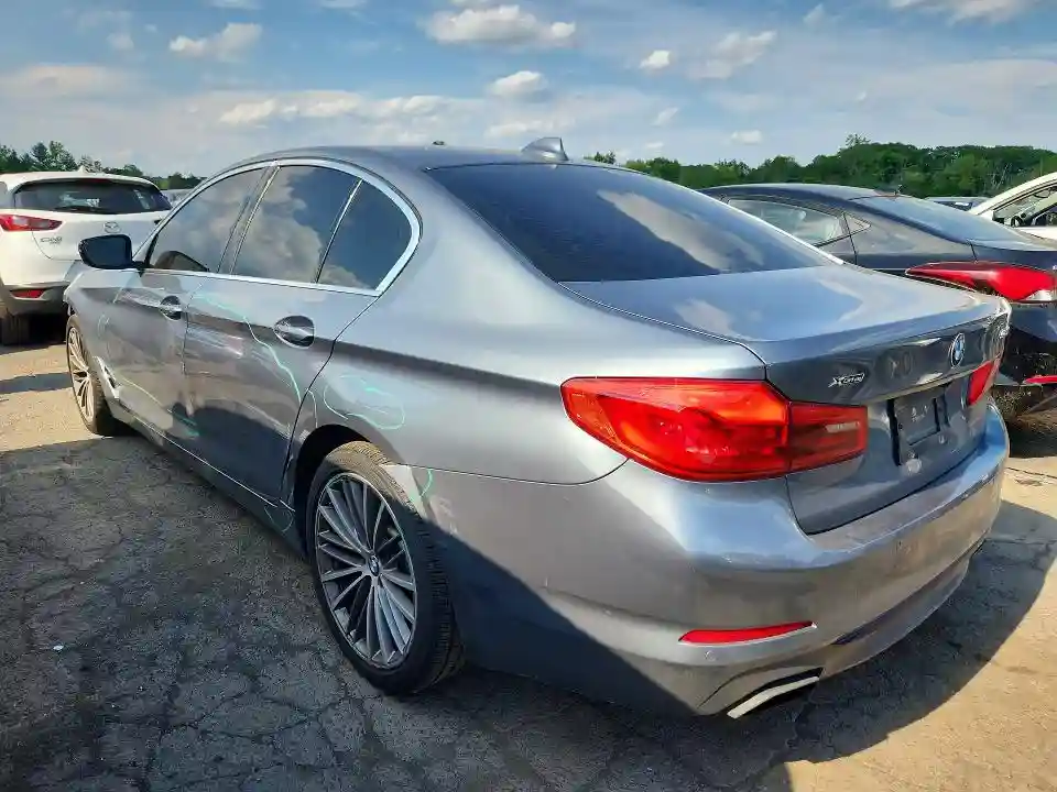 WBAJE7C52KWW21257 2019 BMW 5 SERIES-1