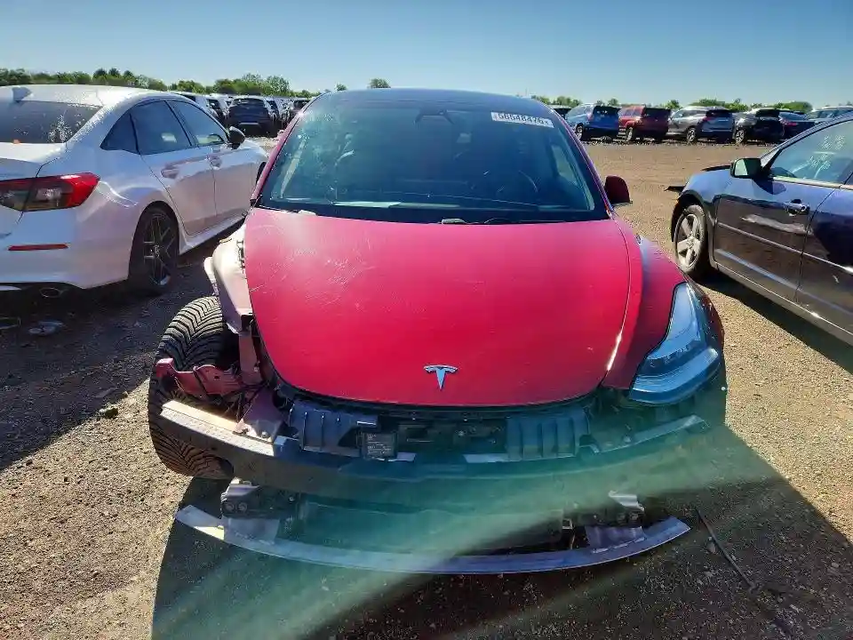 5YJ3E1EA9KF435898 2019 TESLA MODEL 3-4