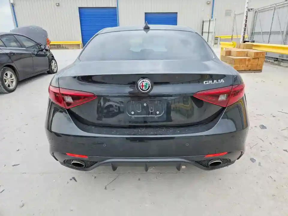ZARFAEBN8J7566189 2018 ALFA ROMEO GIULIA-5