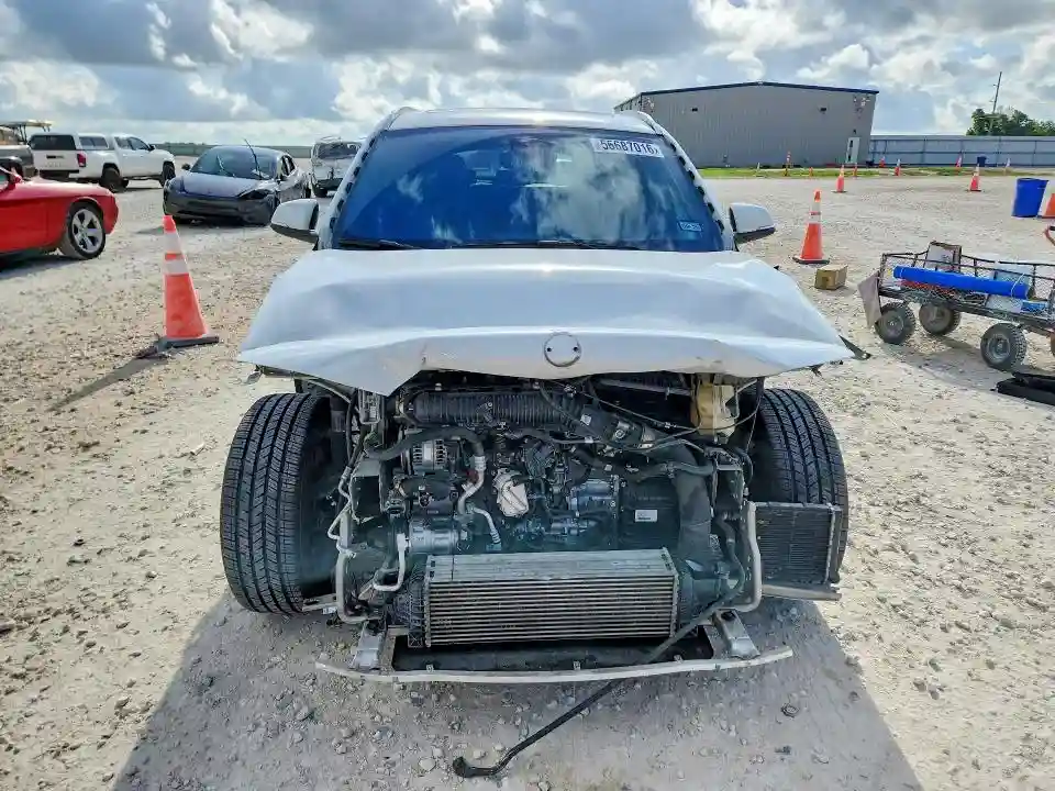 WBXJG7C01M5S08629 2021 BMW X1-4