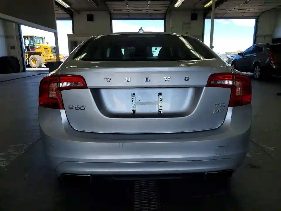 YV1612TK8F2332243 2015 VOLVO S60-5