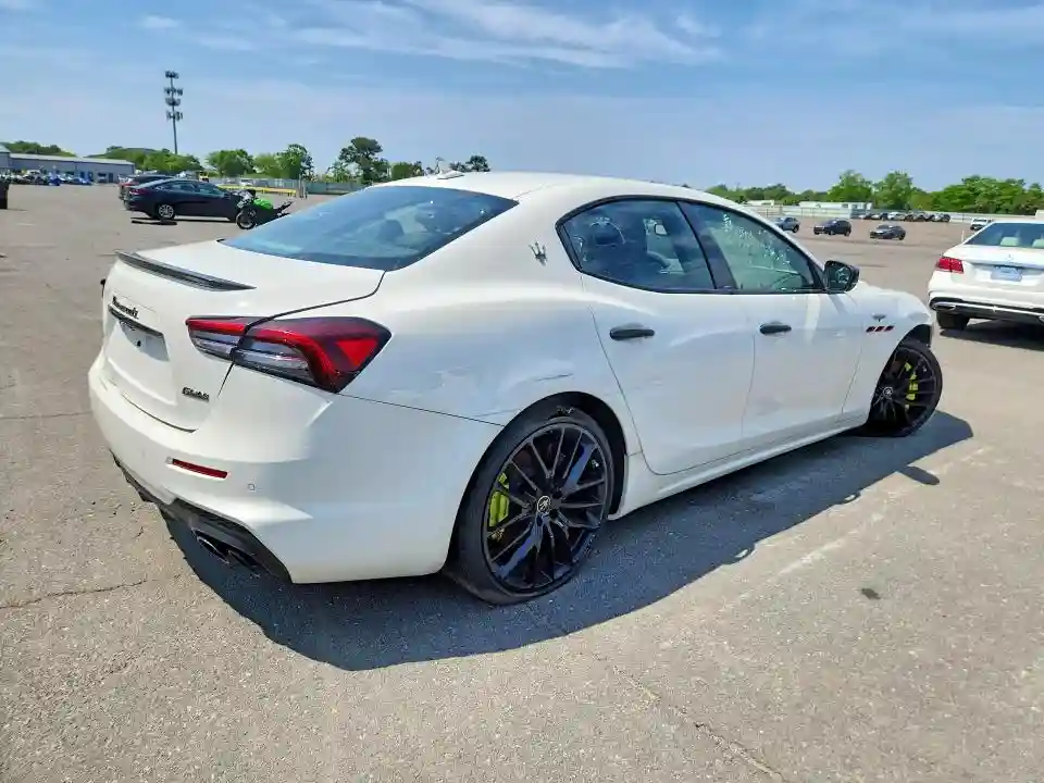ZAM57ZST8PX433592 2023 MASERATI GHIBLI TRO-2