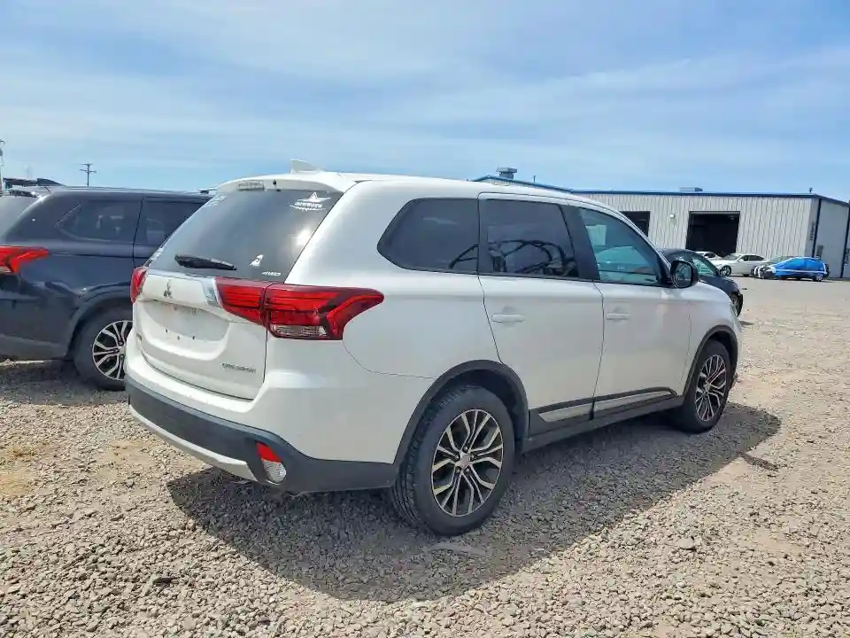 JA4AZ3A38JZ025529 2018 MITSUBISHI OUTLANDER-2