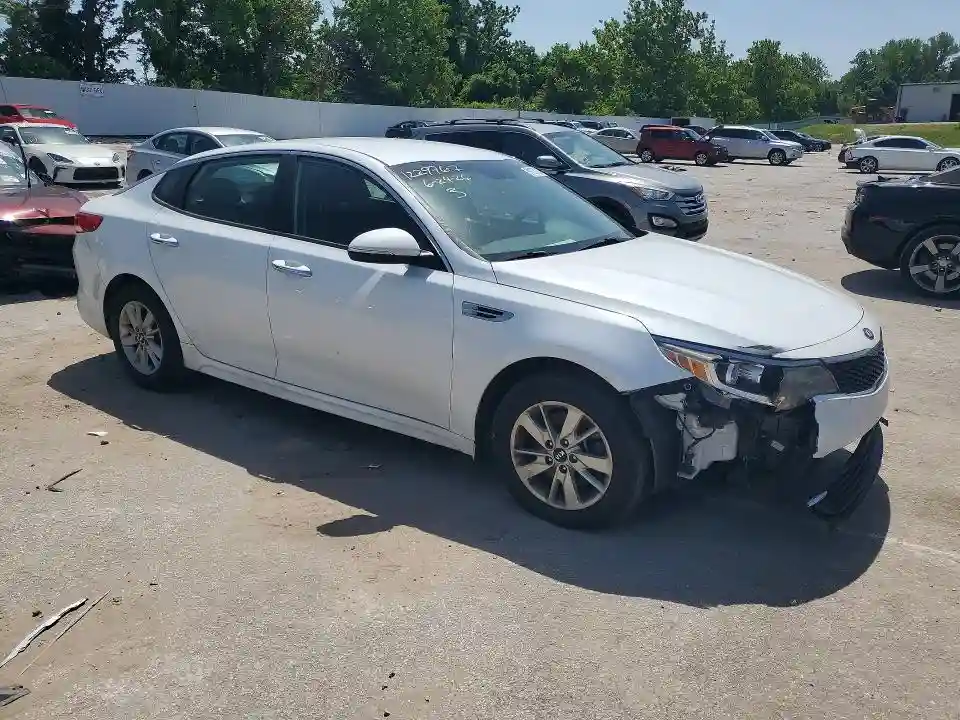 5XXGT4L3XJG233810 2018 KIA OPTIMA-3