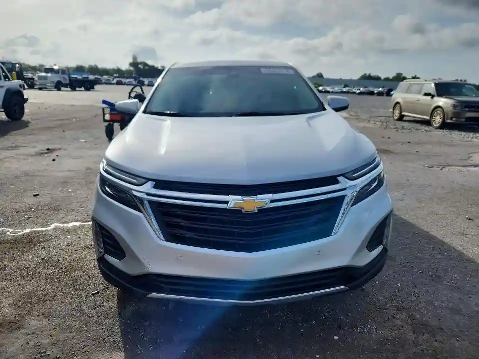 2GNAXTEV3N6107765 2022 CHEVROLET EQUINOX-4