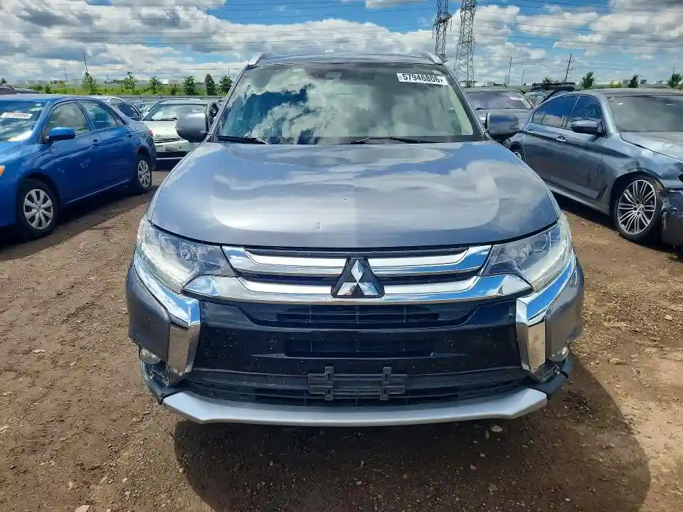 JA4AD3A32HZ070846 2017 MITSUBISHI OUTLANDER-4
