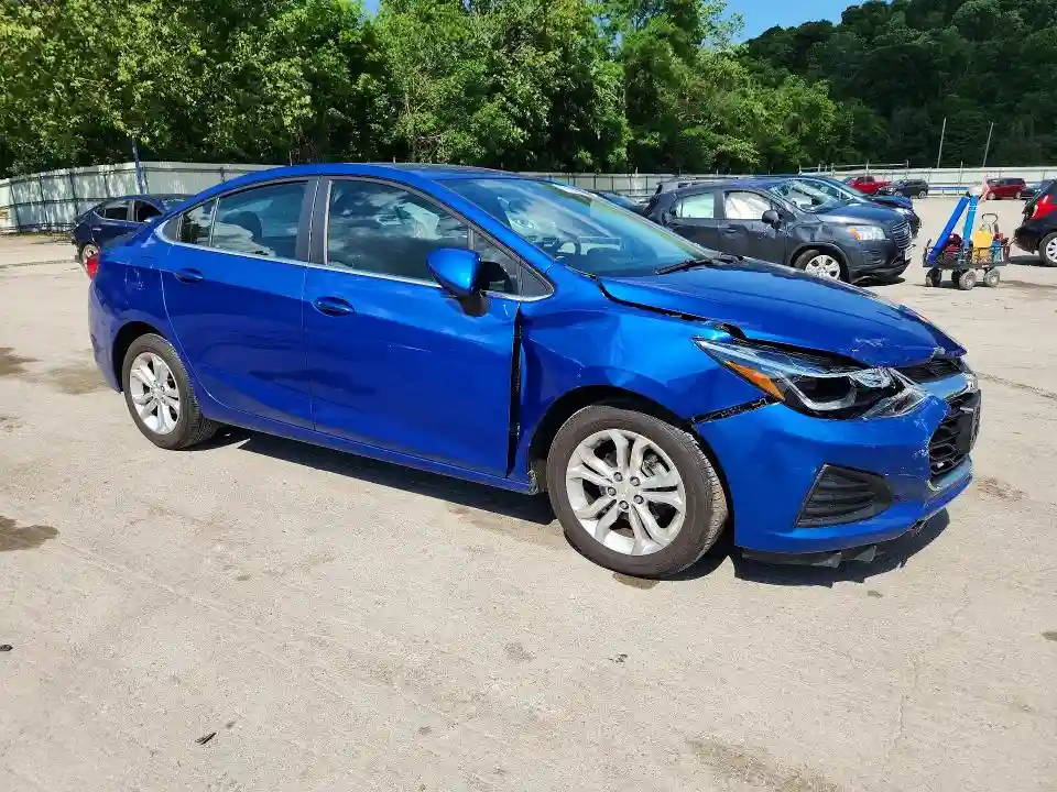 1G1BE5SM6K7102798 2019 CHEVROLET CRUZE-3