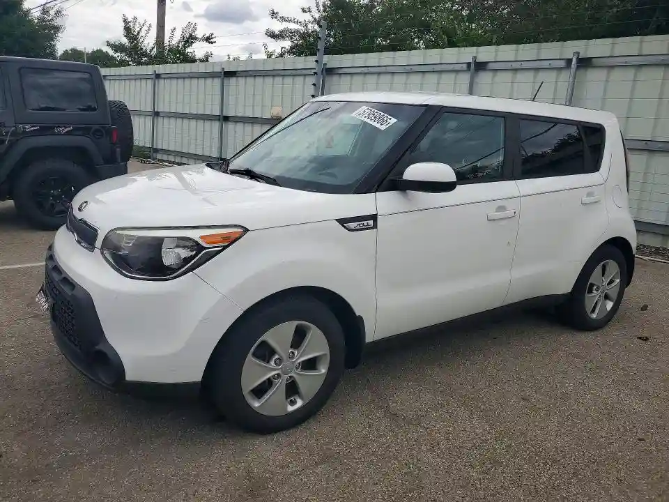 KNDJN2A2XG7843898 2016 KIA SOUL-0