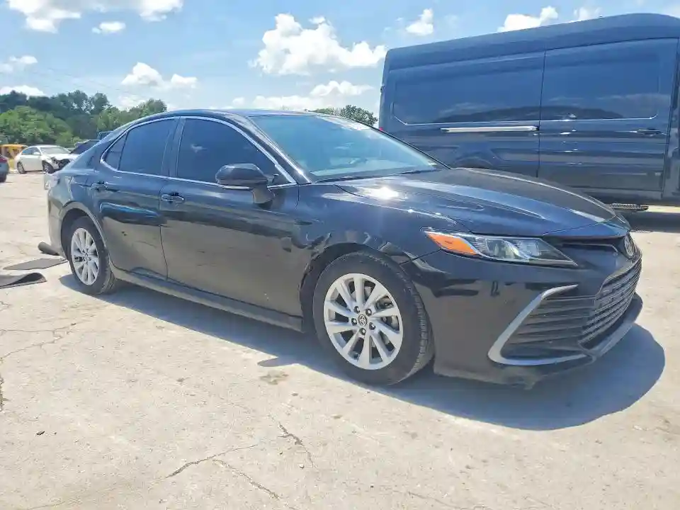 4T1R11AK9MU611276 2021 TOYOTA CAMRY-3