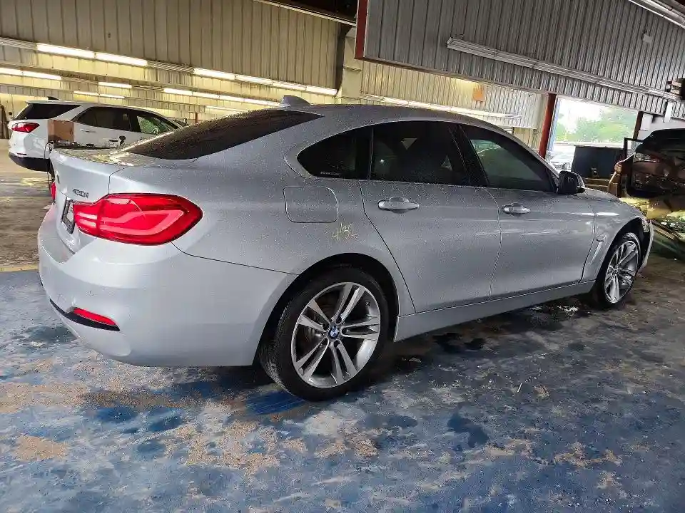 WBA4J3C57KBL10576 2019 BMW 4 SERIES-2